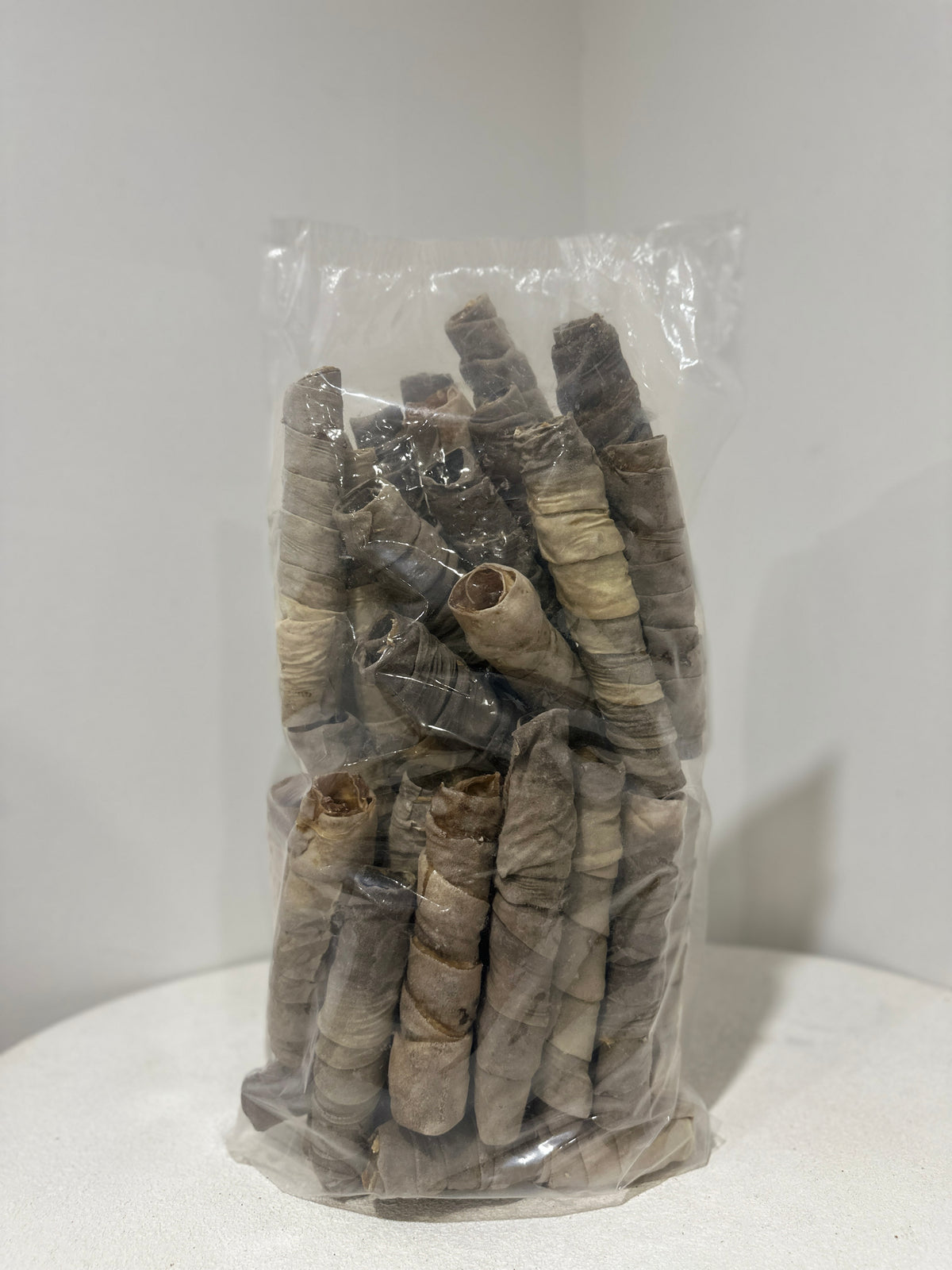 Australian Shark Skin Rolls for Dogs Long-Lasting Natural Fish Chews 1kg product photo